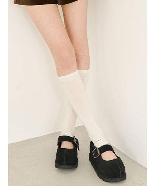 LILY BROWN(リリーブラウン)の「【LILY BROWN|UGG】GOLDENSTAR HI MARY JANE(その他シューズ・レディース・マスタード/ブラック・25/24/23/22)」の2枚目の写真