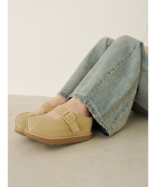 LILY BROWN(リリーブラウン)の「【LILY BROWN|UGG】GOLDENSTAR HI MARY JANE(その他シューズ・レディース・マスタード/ブラック・25/24/23/22)」の3枚目の写真