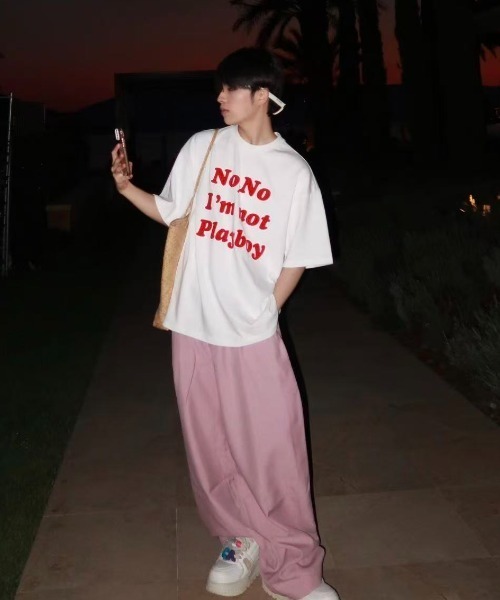 FreeZone(フリーゾーン)の「"No,No I'm not Playboy" ボックスフィット T シャツ(Tシャツ/カットソー・メンズ・ホワイト/ネイビー/ブラック・FREE)」の7枚目の写真