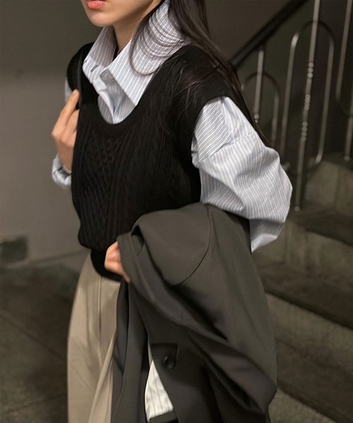 Girly Doll(ガーリードール)の「ケーブルニットベスト(ニット/セーター・レディース・ブラック/ベージュ・F)」の20枚目の写真
