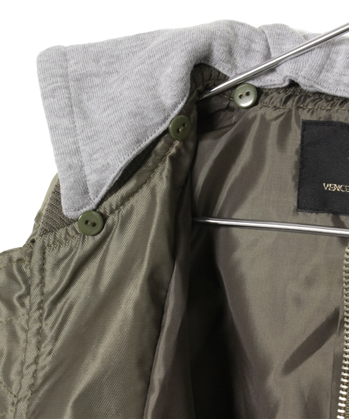 VENCEEXCHANGE（ヴァンスエクスチェンジ）の「Kids フード付きMA-1ブルゾン   （MA-1・キッズ・ダークグリーン・120cm/130cm/140cm/150cm）」の5枚目の写真