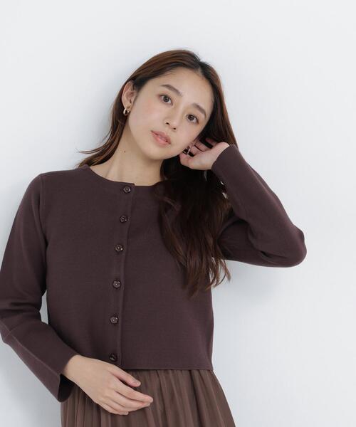 NATURAL BEAUTY BASIC(ナチュラルビューティーベーシック)の「フラワーボタンニットジャケット(カーディガン/ボレロ・レディース・グレー/ブラック/ダークブラウン/ピンク・フリ-)」の4枚目の写真