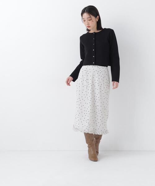 NATURAL BEAUTY BASIC(ナチュラルビューティーベーシック)の「フラワーボタンニットジャケット(カーディガン/ボレロ・レディース・グレー/ブラック/ダークブラウン/ピンク・フリ-)」の10枚目の写真