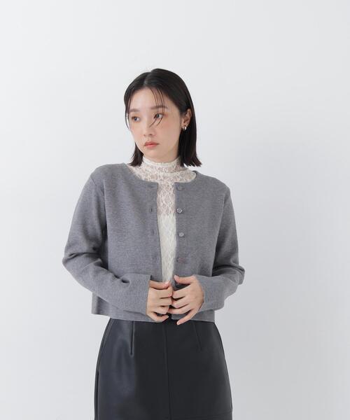NATURAL BEAUTY BASIC(ナチュラルビューティーベーシック)の「フラワーボタンニットジャケット(カーディガン/ボレロ・レディース・グレー/ブラック/ダークブラウン/ピンク・フリ-)」の21枚目の写真