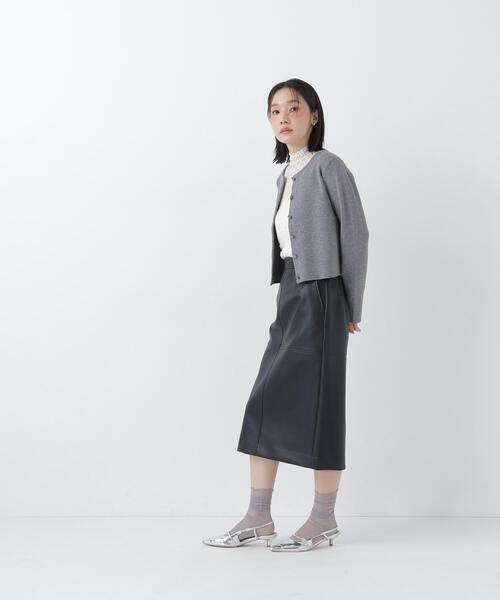 NATURAL BEAUTY BASIC(ナチュラルビューティーベーシック)の「フラワーボタンニットジャケット(カーディガン/ボレロ・レディース・グレー/ブラック/ダークブラウン/ピンク・フリ-)」の22枚目の写真