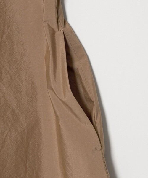 UNITED ARROWS(ユナイテッドアローズ)の「ファブリカ パフ ショートスリーブ ワンピース(ワンピース・レディース・ブラウン系/その他2/ブラック・36/38)」の6枚目の写真