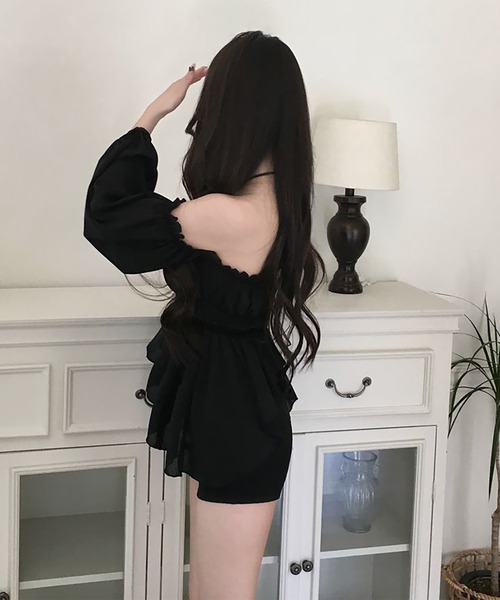 Girly Doll（ガーリードール）の「ホルターネックオフショルギャザーブラウス（シャツ/ブラウス・レディース・ブラック/ホワイト・FREE）」の12枚目の写真