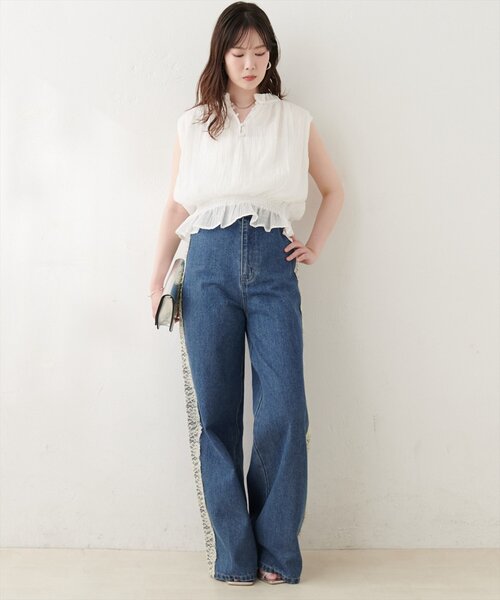 natural couture(ナチュラルクチュール)の「12OZデニム脇レースパンツ(デニムパンツ・レディース・ブルー/サックスブルー・MEDIUM)」の10枚目の写真