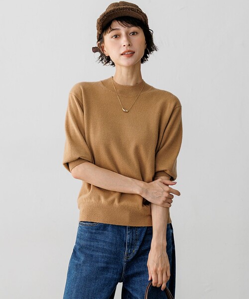 23区 S(ニジュウサンクチイサイサイズ)の「ピュアカシミヤ ハーフスリーブ ハイネック ニット(ニット/セーター・レディース・スカイブルー系/ライトグレー系/黄土色系・32)」の2枚目の写真