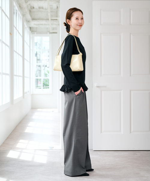 U by SPICK&SPAN（ユーバイスピックアンドスパン）の「《追加》フリルミディカットトップス（Tシャツ/カットソー・レディース・ホワイト/ブラック・FREE）」の3枚目の写真