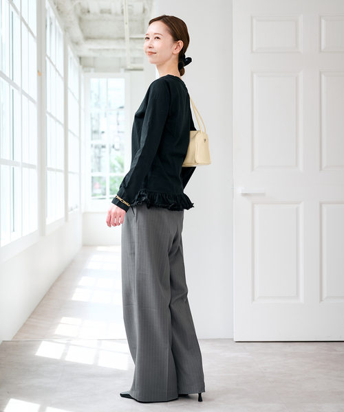 U by SPICK&SPAN（ユーバイスピックアンドスパン）の「《追加》フリルミディカットトップス（Tシャツ/カットソー・レディース・ホワイト/ブラック・FREE）」の5枚目の写真