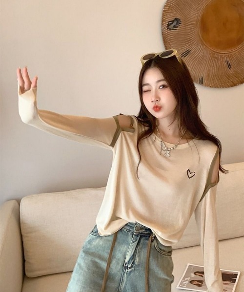 Ritzy(リッツィー)の「ハートプリント配色肩抜きシアー長袖トップス(Tシャツ/カットソー・レディース・ホワイト/ベージュ/ピンク/ミント・FREE)」の19枚目の写真