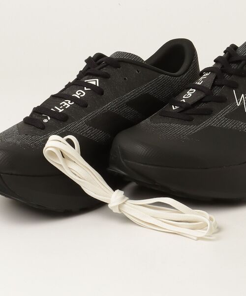 Y-3(ワイスリー)の「Y-3 EVO SL ATR GTX(スニーカー・メンズ・ブラック系・27.5cm/28.0cm/28.5cm/29.0cm/29.5cm/24.5cm/25.0cm/25.5cm/26.0cm/26.5cm/27.0cm/22.5cm/23.0cm/23.5cm/24.0cm)」の3枚目の写真