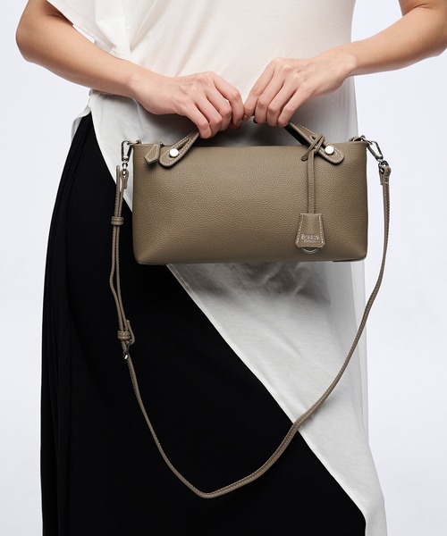 Breath TOPKAPI(ブレストプカピ)の「【Breath TOPKAPI】ELAN エラン シュリンクレザー 2WAY ショルダーバッグ(ショルダーバッグ・レディース・クリーム/ブラック/ブラウン/グレイッシュベージュ/ボルドー・FREE)」の4枚目の写真