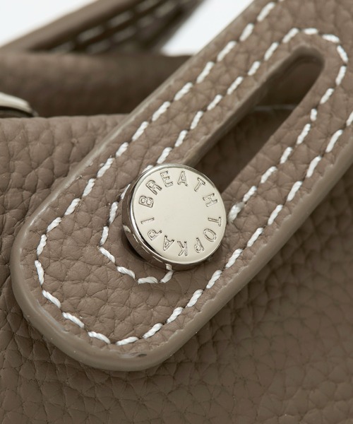 Breath TOPKAPI(ブレストプカピ)の「【Breath TOPKAPI】ELAN エラン シュリンクレザー 2WAY ショルダーバッグ(ショルダーバッグ・レディース・クリーム/ブラック/ブラウン/グレイッシュベージュ/ボルドー・FREE)」の17枚目の写真