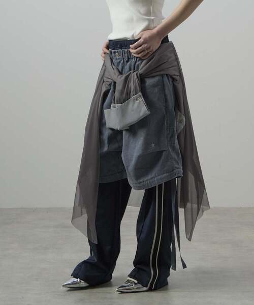 CONVERSE TOKYO（コンバーストウキョウ）の「SIDE LINE LOOSE TRACK PANTS（その他パンツ・レディース・ブラック/カーキ/チャコールグレー/ライトグレー・SMALL/MEDIUM/LARGE）」の11枚目の写真