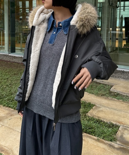 SEN TOKYO(セントーキョー)の「メタルスタッズジップアップファーアウター(ナイロンジャケット・レディース・ブラック/グレー・SMALL/MEDIUM)」の11枚目の写真