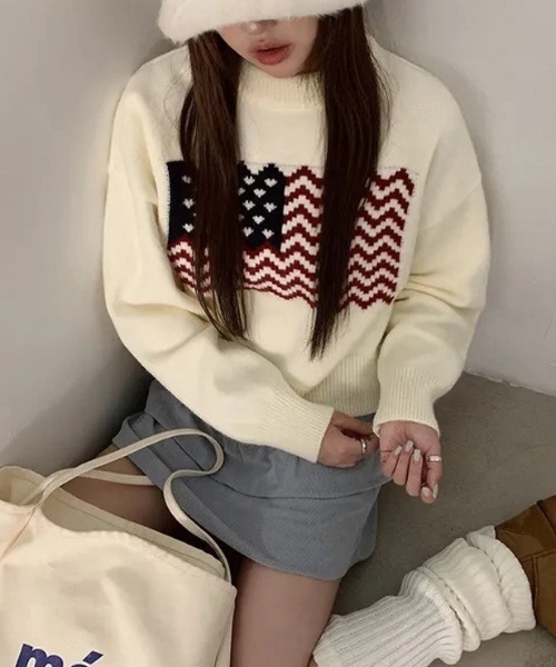 AVYL(アヴィル)の「ハート国旗柄 オーバーサイズジャガードニットプルオーバー(ニット/セーター・レディース・ホワイト/ネイビー・M)」の2枚目の写真