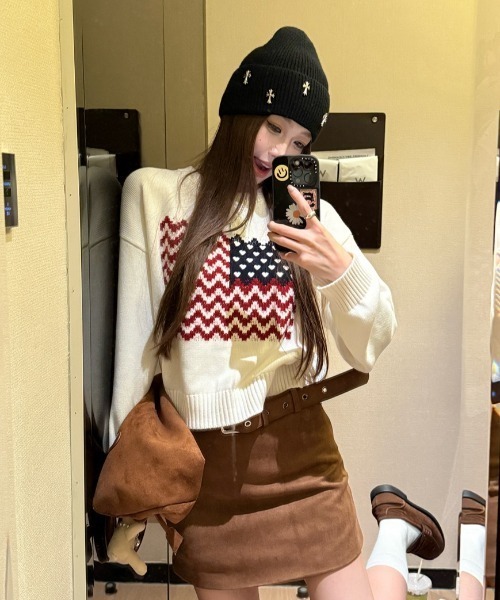 AVYL(アヴィル)の「ハート国旗柄 オーバーサイズジャガードニットプルオーバー(ニット/セーター・レディース・ホワイト/ネイビー・M)」の22枚目の写真