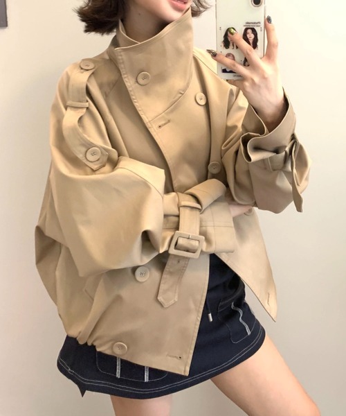 Vipoa（ヴィポア）の「Balloon hem short trench coat（トレンチコート・レディース・ベージュ・FREE）」の2枚目の写真