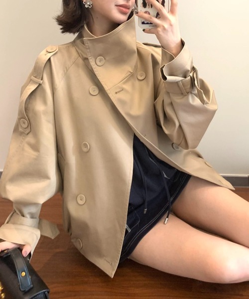 Vipoa（ヴィポア）の「Balloon hem short trench coat（トレンチコート・レディース・ベージュ・FREE）」の4枚目の写真