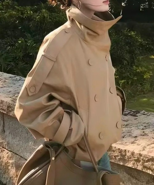 Vipoa（ヴィポア）の「Balloon hem short trench coat（トレンチコート・レディース・ベージュ・FREE）」の8枚目の写真