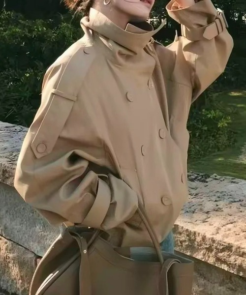 Vipoa（ヴィポア）の「Balloon hem short trench coat（トレンチコート・レディース・ベージュ・FREE）」の9枚目の写真
