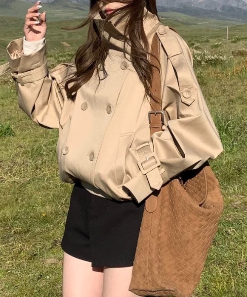 Vipoa（ヴィポア）の「Balloon hem short trench coat（トレンチコート・レディース・ベージュ・FREE）」の14枚目の写真