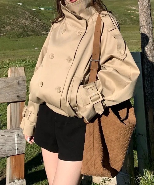 Vipoa（ヴィポア）の「Balloon hem short trench coat（トレンチコート・レディース・ベージュ・FREE）」の13枚目の写真