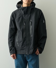 and wander（アンドワンダー）の「【and wander/アンドワンダー】2.5L hiker rain jacket（ナイロンジャケット）」
