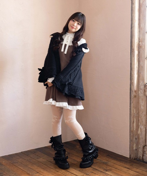 axes femme POETIQUE（アクシーズファムポエティック）の「リボン付き裏ボアニットケープ（カーディガン/ボレロ・レディース・キナリ/ワイン/ピンク/ブラック・MEDIUM）」の10枚目の写真