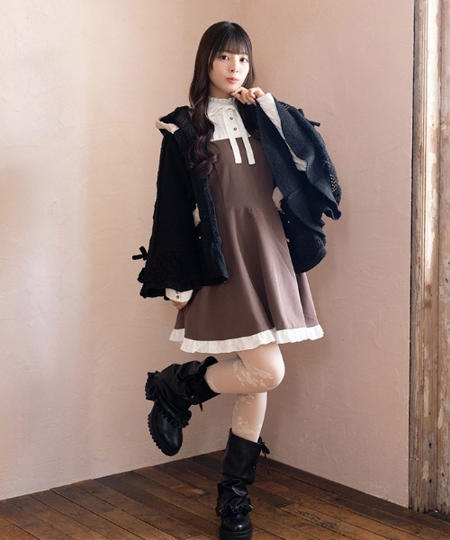 axes femme POETIQUE（アクシーズファムポエティック）の「リボン付き裏ボアニットケープ（カーディガン/ボレロ・レディース・キナリ/ワイン/ピンク/ブラック・MEDIUM）」の11枚目の写真