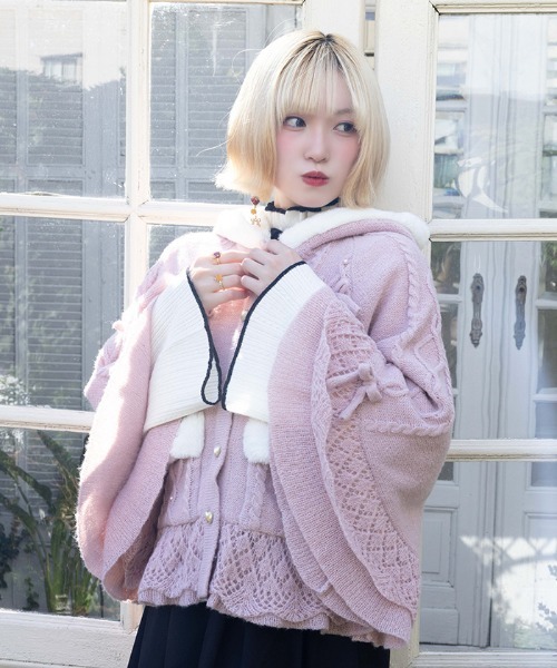 axes femme POETIQUE（アクシーズファムポエティック）の「リボン付き裏ボアニットケープ（カーディガン/ボレロ・レディース・キナリ/ワイン/ピンク/ブラック・MEDIUM）」の16枚目の写真