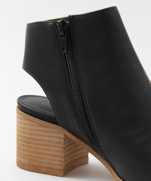 URBAN RESEARCH（アーバンリサーチ）の「jujube オ-プントゥブ-ティ（サンダル・レディース・ブラック/キャメル・36/37/38）」の13枚目の写真