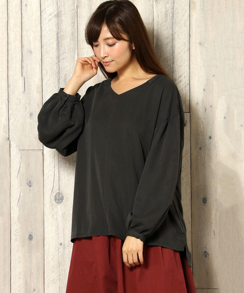 LBC（エルビーシー）の「レーヨンEVボリューム袖ブラウス               （シャツ/ブラウス・レディース・オフホワイト/ダークグレー・LARGE/MEDIUM）」の12枚目の写真