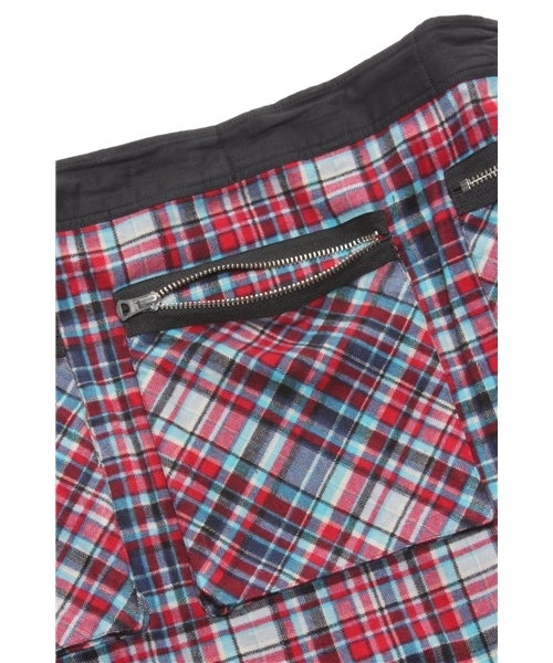 SASQUATCHfabrix.（サスクワァッチファブリックス）の「SASQUATCH BUM CHK FLAP（その他・メンズ・ダークグレー/レッド/コバルトブルー・フリー）」の7枚目の写真