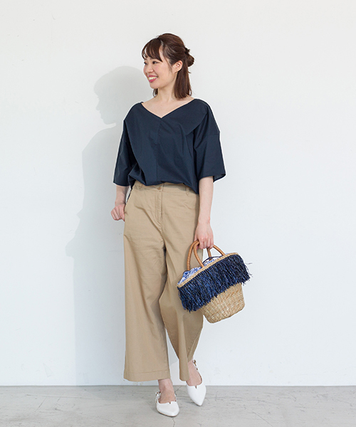 NATURAL BEAUTY BASIC（ナチュラルビューティーベーシック）の「【JJ_5月号掲載】バイカラーフリンジバスケット（かごバッグ・レディース・ピンク/ネイビー・ﾌﾘ-）」の9枚目の写真