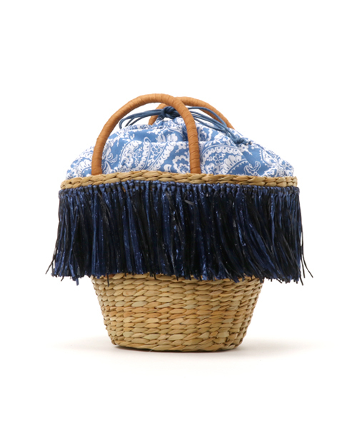 NATURAL BEAUTY BASIC（ナチュラルビューティーベーシック）の「【JJ_5月号掲載】バイカラーフリンジバスケット（かごバッグ・レディース・ピンク/ネイビー・ﾌﾘ-）」の3枚目の写真