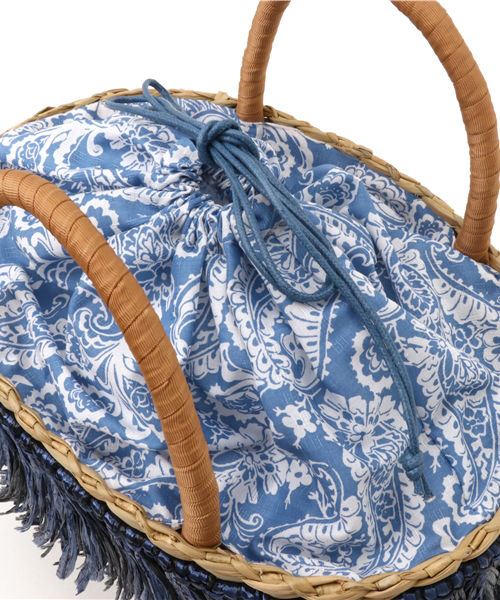 NATURAL BEAUTY BASIC（ナチュラルビューティーベーシック）の「【JJ_5月号掲載】バイカラーフリンジバスケット（かごバッグ・レディース・ピンク/ネイビー・ﾌﾘ-）」の5枚目の写真