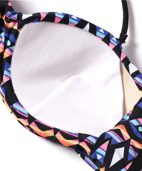 KOBE LETTUCE（コウベレタス）の「ホルター⇔ベアの2wayツイストデザインビキニ【水着上下セットアップ】（水着・レディース・ブラック/カーキ/ブラック系その他/ピンク/ブラック系その他2/オレンジ系その他/オフホワイト/ピンク系その他/ベージュ・FREE）」の15枚目の写真