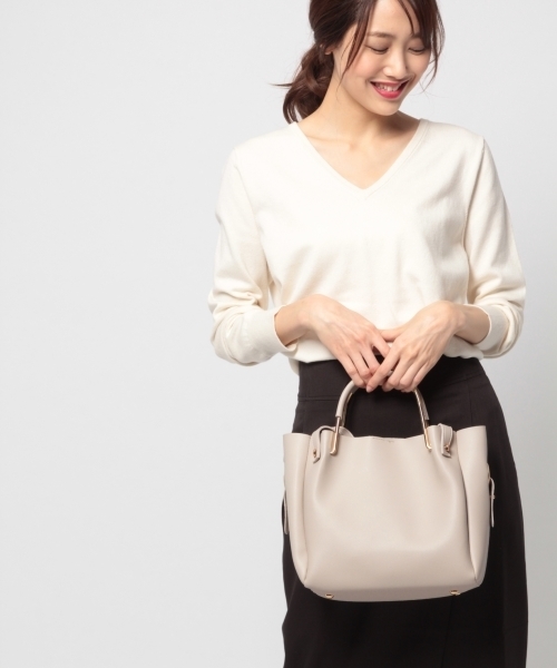 BLISS POINT(ブリスポイント)の「レザータッチ4WAYBAG/780026(トートバッグ・レディース・ライトグレー/ブラック/ベージュ/ピンク/ライトブルー/ライトベージュ/ホワイト・ONE SIZE)」の3枚目の写真