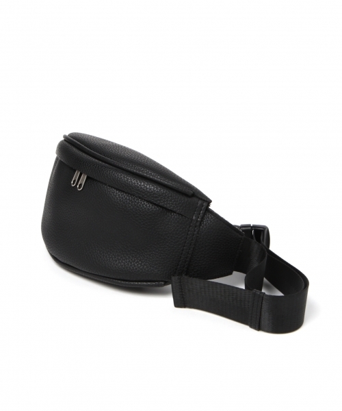 GLOBAL WORK（グローバルワーク）の「フェイクレザーウェストバッグ/780737（ボディバッグ/ウエストポーチ・メンズ・ブラック/ベージュ・FREE）」の4枚目の写真