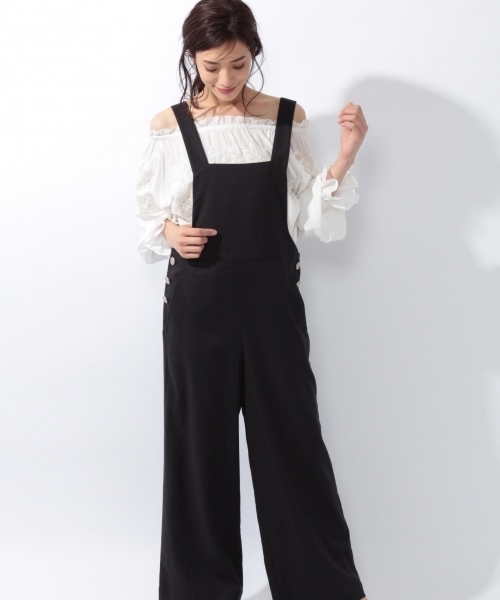 laboratory work(ラボラトリーワーク)の「フラワーザリ刺繍オフショルダーブラウス(シャツ/ブラウス・レディース・オフホワイト/ベージュ/ネイビー・MEDIUM)」の16枚目の写真