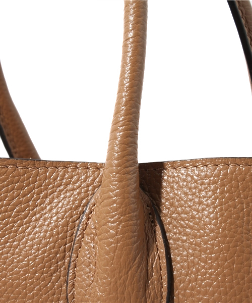 NANO universe(ナノユニバース)の「Sentore Amaranto/チャーム付インバッグレザートート(トートバッグ・レディース・ダークブラウン/ベージュ/グレー/アイボリー・FREE)」の8枚目の写真