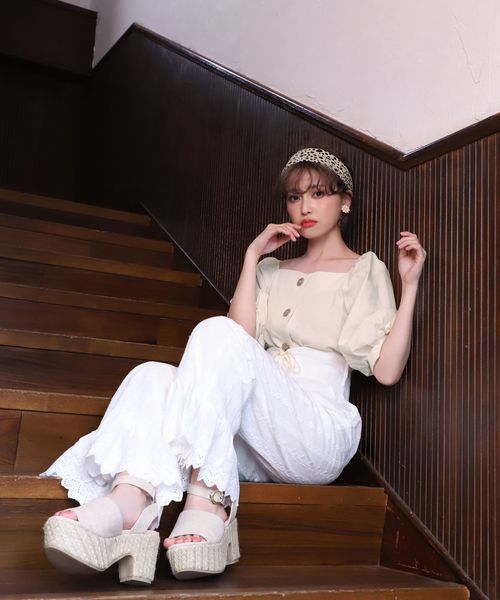 one after another NICE CLAUP(ワンアフターアナザーナイスクラップ)の「サスペンダー付レースアップワイドパンツ(その他パンツ・レディース・ブラック/ブラウン/オフホワイト/ブルー・FREE)」の15枚目の写真