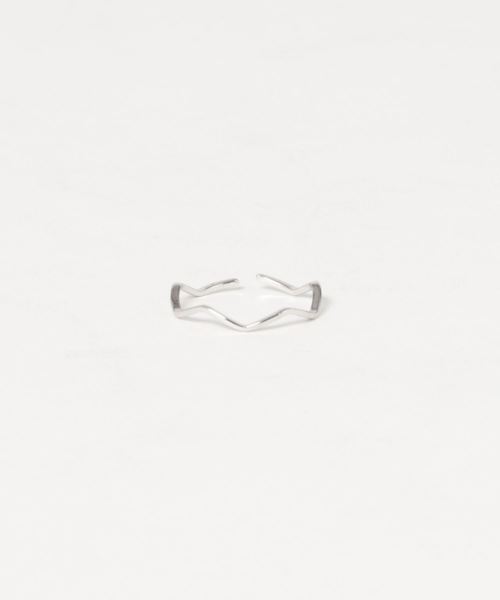 Fun & Daily（ファンアンドデイリー）の「F&D : Wave Ring S925（リング・レディース・シルバー・FREE）」の3枚目の写真