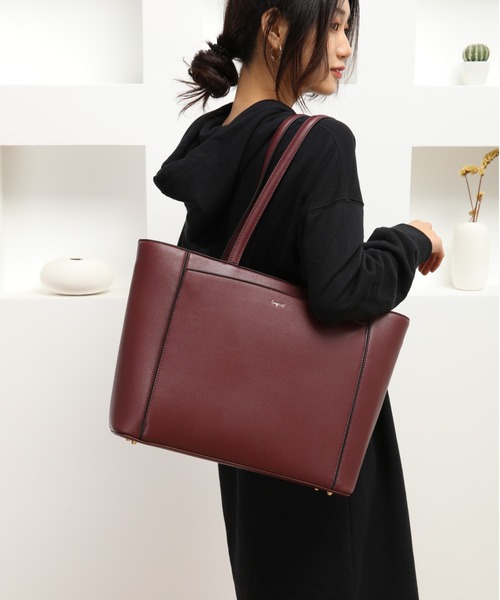 Ungrid(アングリッド)の「【Ungrid/アングリッド】通勤、通学、リクルート 多機能マルチ ラージA4トートバッグ 多ポケット収納 キーリング付 タブレット保護ポケット付(トートバッグ・レディース・ダークブラウン/アイボリー/ブラック/ベージュ/ネイビー/キャメル/カーキ/ベージュ系その他/ワイン・FREE)」の9枚目の写真