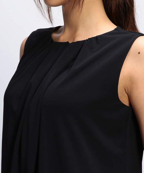 NARACAMICIE（ナラカミーチェ）の「合繊スムースランダムタックプルオーバーブラウス（Tシャツ/カットソー・レディース・ホワイト/ブラック・LARGE/MEDIUM）」の4枚目の写真