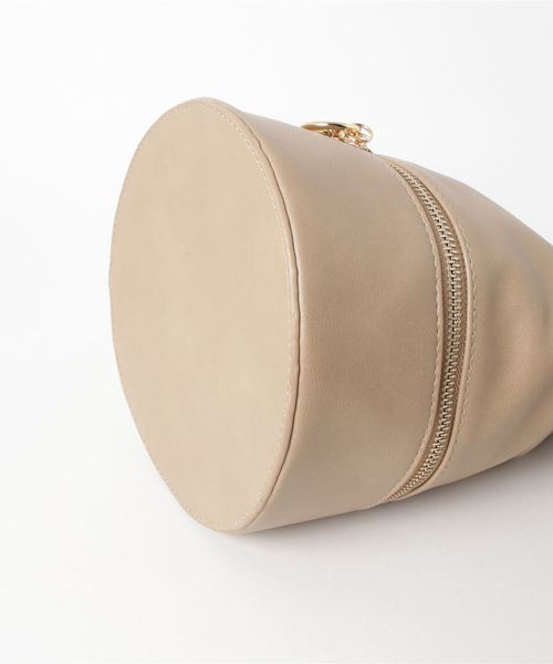 Pierrot（ピエロ）の「2wayデザイン巾着バッグ（トートバッグ・レディース・ホワイト/グレイッシュベージュ/グリーン・FREE）」の4枚目の写真