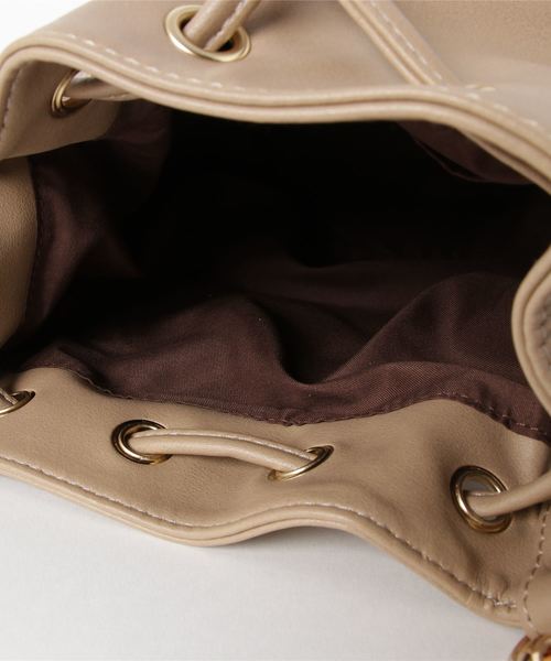 Pierrot（ピエロ）の「2wayデザイン巾着バッグ（トートバッグ・レディース・ホワイト/グレイッシュベージュ/グリーン・FREE）」の6枚目の写真